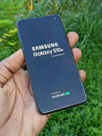 A picture of Samsung galaxy s10e