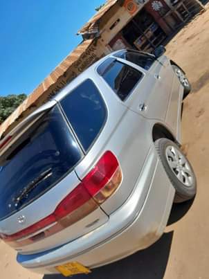 A picture of TOYOTA VISTA PRICE M 3 5 Engne safiii Full AC