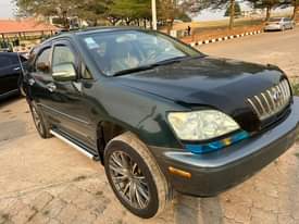 A picture of Lexus rx 300