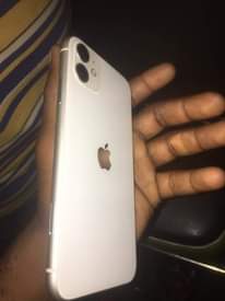 A picture of Iphone 11 plain new