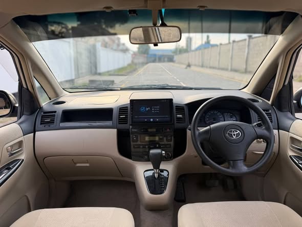 A picture of TOYOTA SPACIO