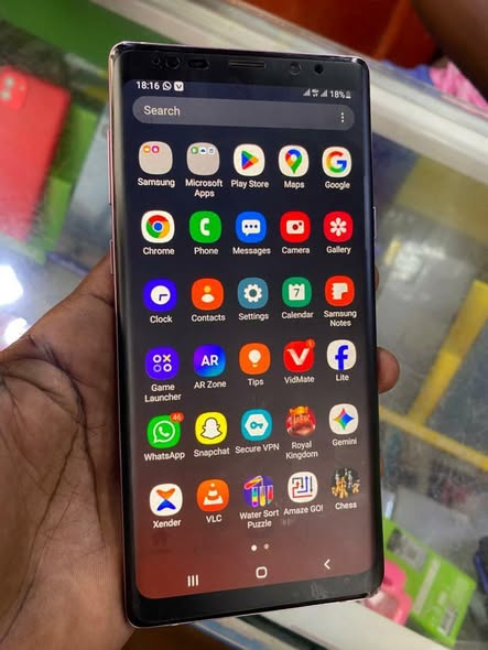 A picture of Note 9 512gb storage