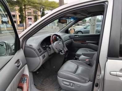 A picture of Toyota Sienna 05 XLE limited Tokunbo Price 9 5m Location