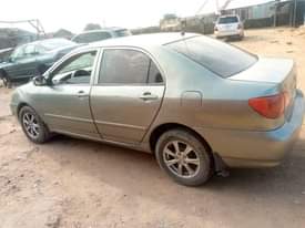 A picture of 2004 Toyota corolla 2004