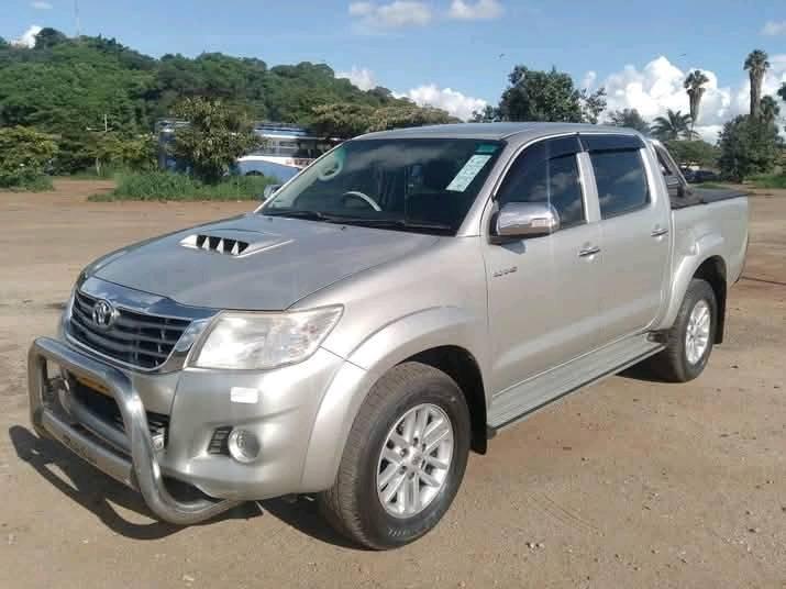 used toyota hilux