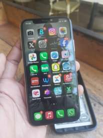 A picture of Iphone X