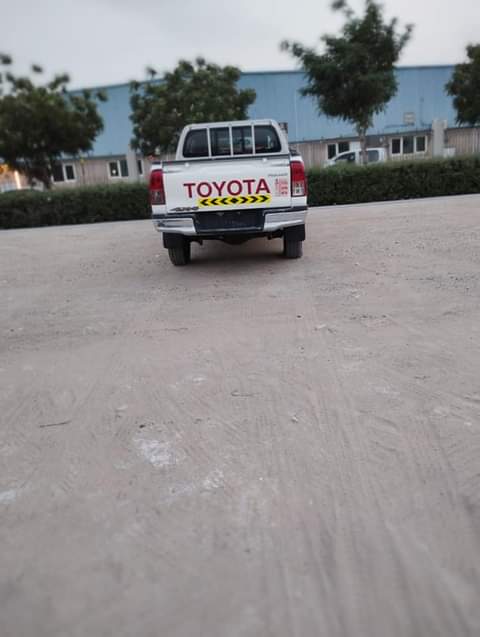 used toyota hilux