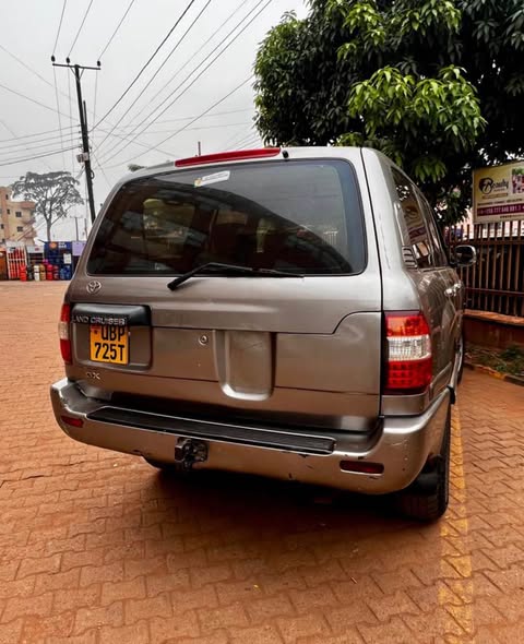 A picture of Land Cruiser UGX 45M 256785019032