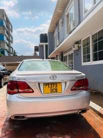 A picture of TOYOTA CROWN ATHLETE