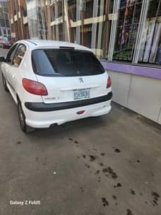 A picture of Peugeot 206