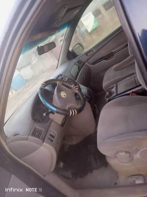 A picture of Distress Toyota sienna 2006 model everything working perfectly a c