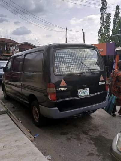A picture of Toyota Haicse Bus