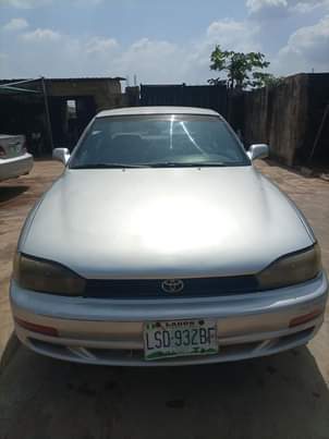 A picture of Toyota Camry Orobo
