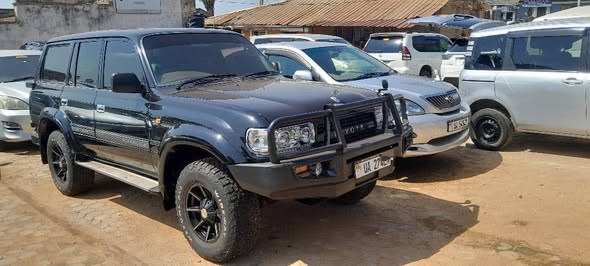 A picture of landcruiser vx