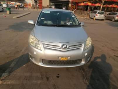 toyota auris