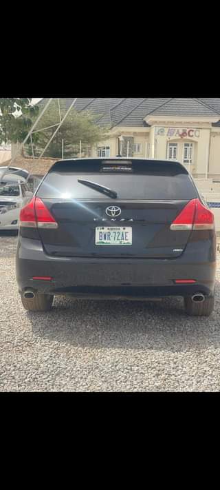 A picture of BELGIUM STANDARD REGISTERED 2010 TOYOTA VENZA V6 KEYLESS ENTRY PANORAMIC