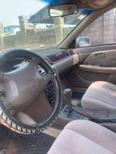 A picture of 2002 TOYOTA 2002 CAMRY