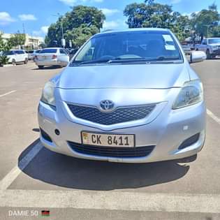 Dinho M.