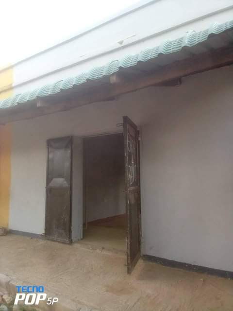 shops