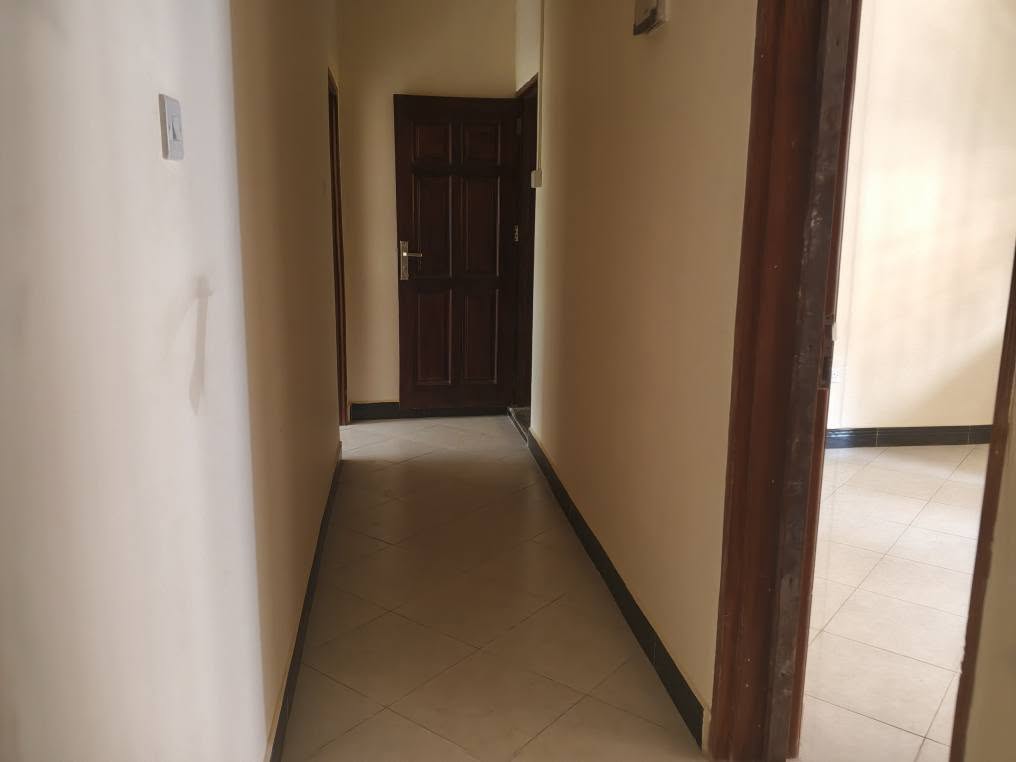 A picture of 3 bedroomed House bweyogerere