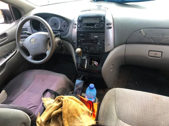 A picture of 2008 Toyota sienna pls call 09060310200