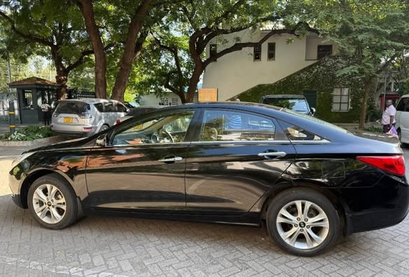 A picture of HYUNDAI SONATA FOR SALE