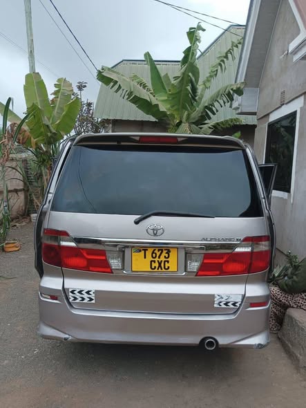 A picture of TOYOTA ALPHARD ON SALE 0761448648