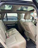 A picture of 08 Ford Edge