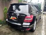A picture of Few months used toks standard 2010 full option GLK350 buy