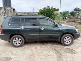 A picture of Up for grab Toyota Highlander First body Ac chilling Engine