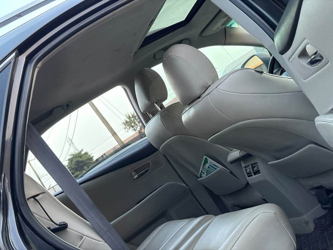 A picture of 2010 LEXUS RX350