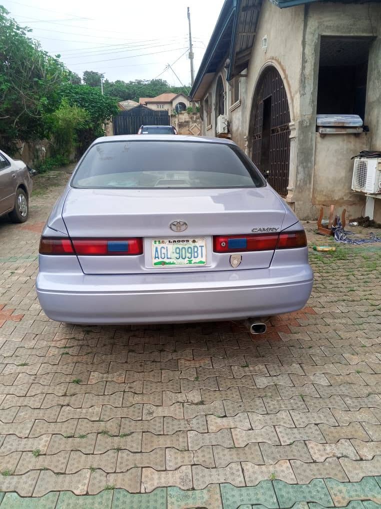 A picture of Toyota Camry pencil