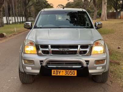 classifieds/cars isuzu