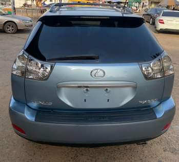 A picture of LEXUS RX330 2006