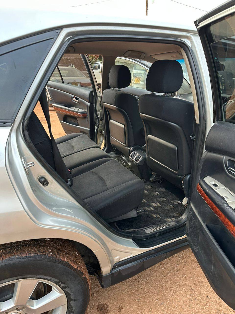 A picture of 23 5m negotiable 0705 027609