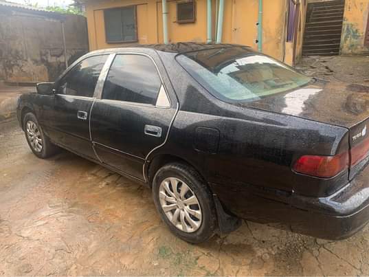 A picture of Toyota Camry drop light 2002