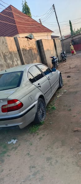 A picture of 2005 BMW coja 3 series