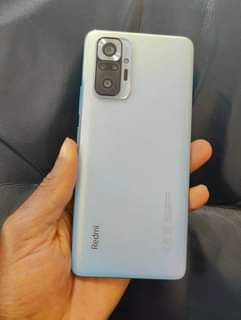 A picture of Redmi Note 10Pro Max 800k