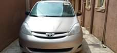 A picture of Toyota sienna 2007 model tokubo from USA Lagos cleared price