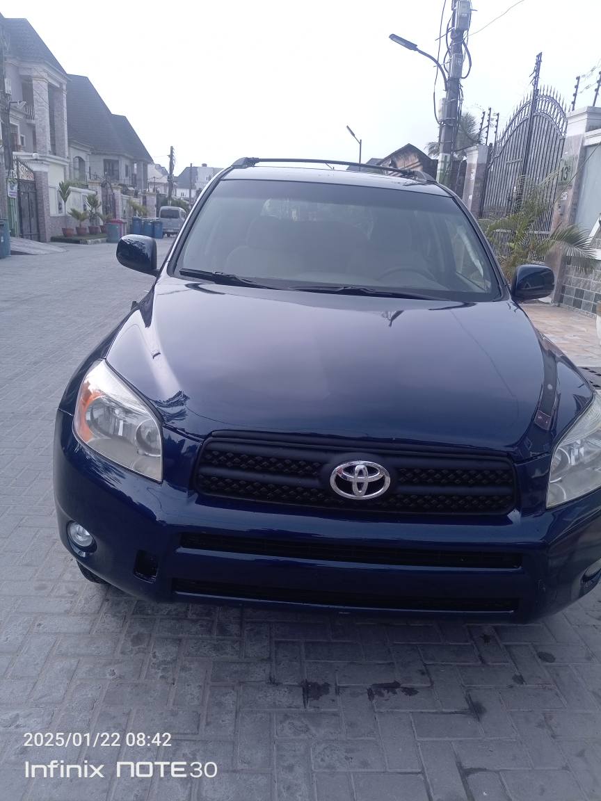 A picture of Tokunbo Rav4