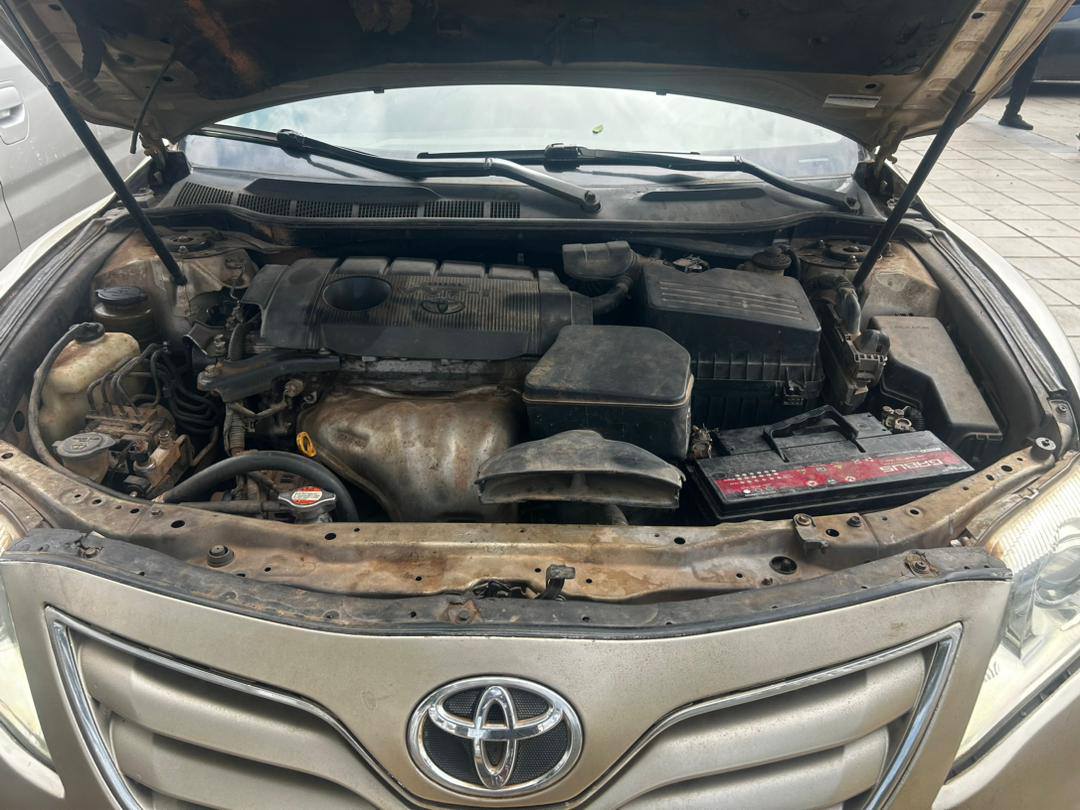 A picture of 2009 Super sharp first body Toyota Camry muscle 7M car