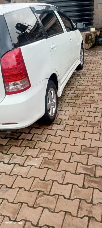 A picture of 2004 Toyota wish