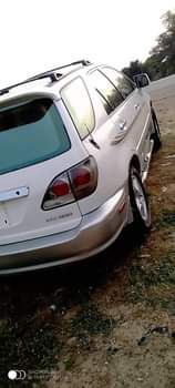 A picture of Extra clean Lexus 300 jeep