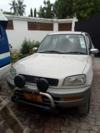 A picture of Rav4 old kalo sana