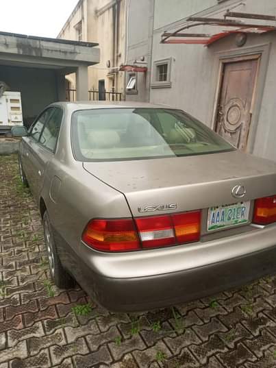 A picture of Lexus ES300 2000 model for sale