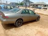 A picture of NIGERIA USED TOYOTA CAMRY TINY LIGHT Good Engine good auto