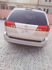 A picture of 2005 toyota sienna neatly used absolutely nothing to fixed Everything