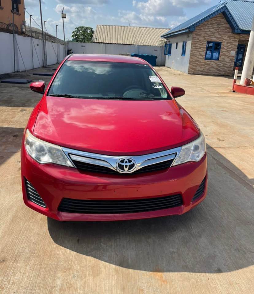 A picture of Toyota Camry 2013