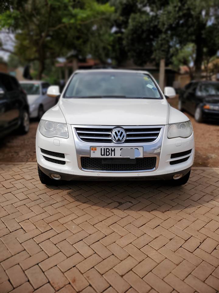 A picture of VW Touareg on quick sale at 31m Ugx