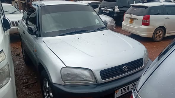 A picture of Rav4 shotr